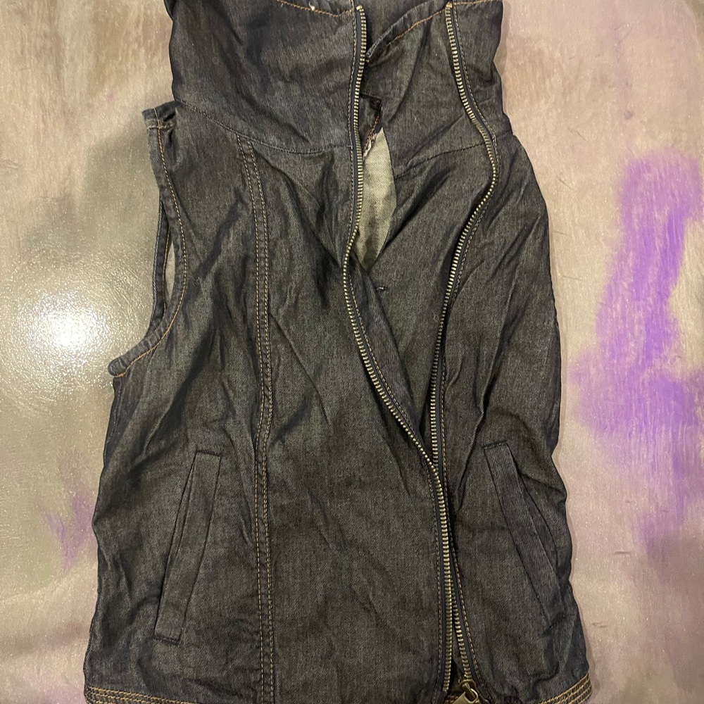 Armani exchange vest size 0